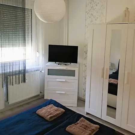Hello Tourist! #2 - Apartament